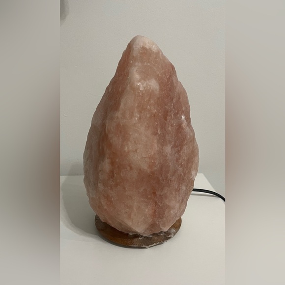 Himalayan Crystal Salt Lamp - Picture 1 of 9